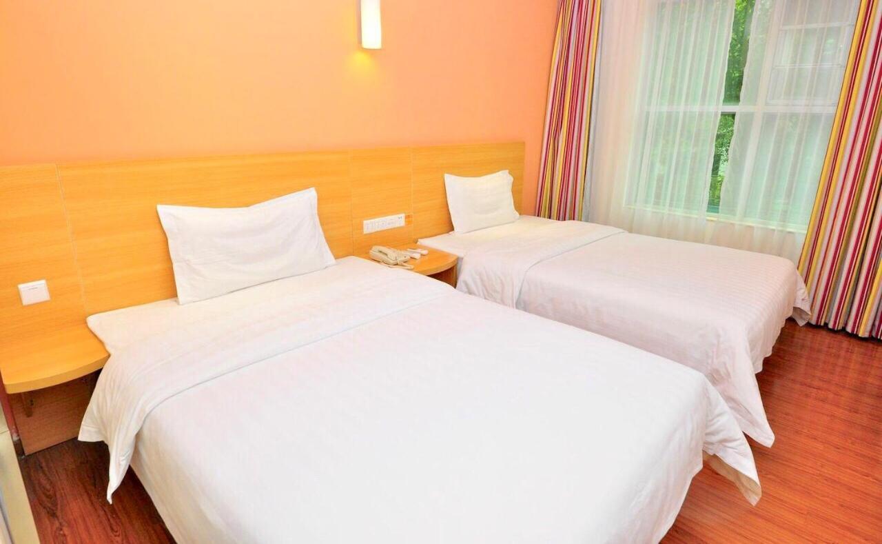 7Days Inn Guangzhou Tianhe Yantang Yue Ken Road Εξωτερικό φωτογραφία